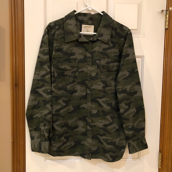 Women’s military style shacket, olive green/camouflage/camo. Size XXL NWT. - Picture 2 of 2